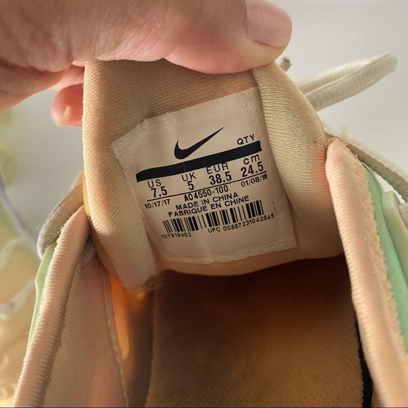 Nike Womens Vapormax Plus White Light Menta White AO4550 100 Sz 7.5 - Picture 14 of 16